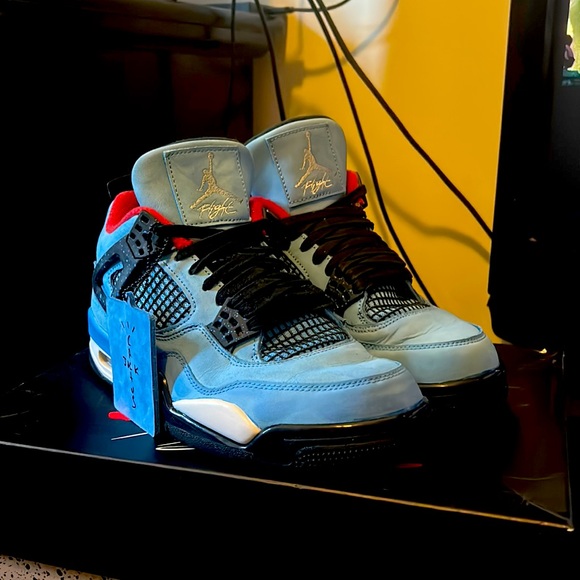 Air Jordan 4 Travis Scott’s